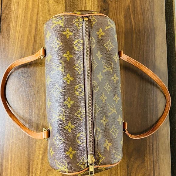LOUIS VUITTON Monogram Bag. Papillon 26. - Picture 6 of 9
